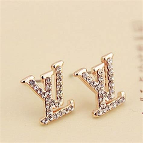 louis vuitton studs